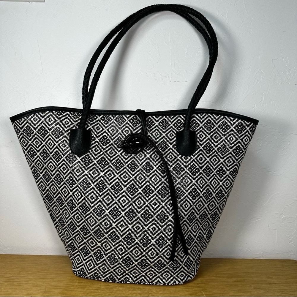 Neiman Marcus Straw Woven Tote Bag Black & White Geometric Large Carryall